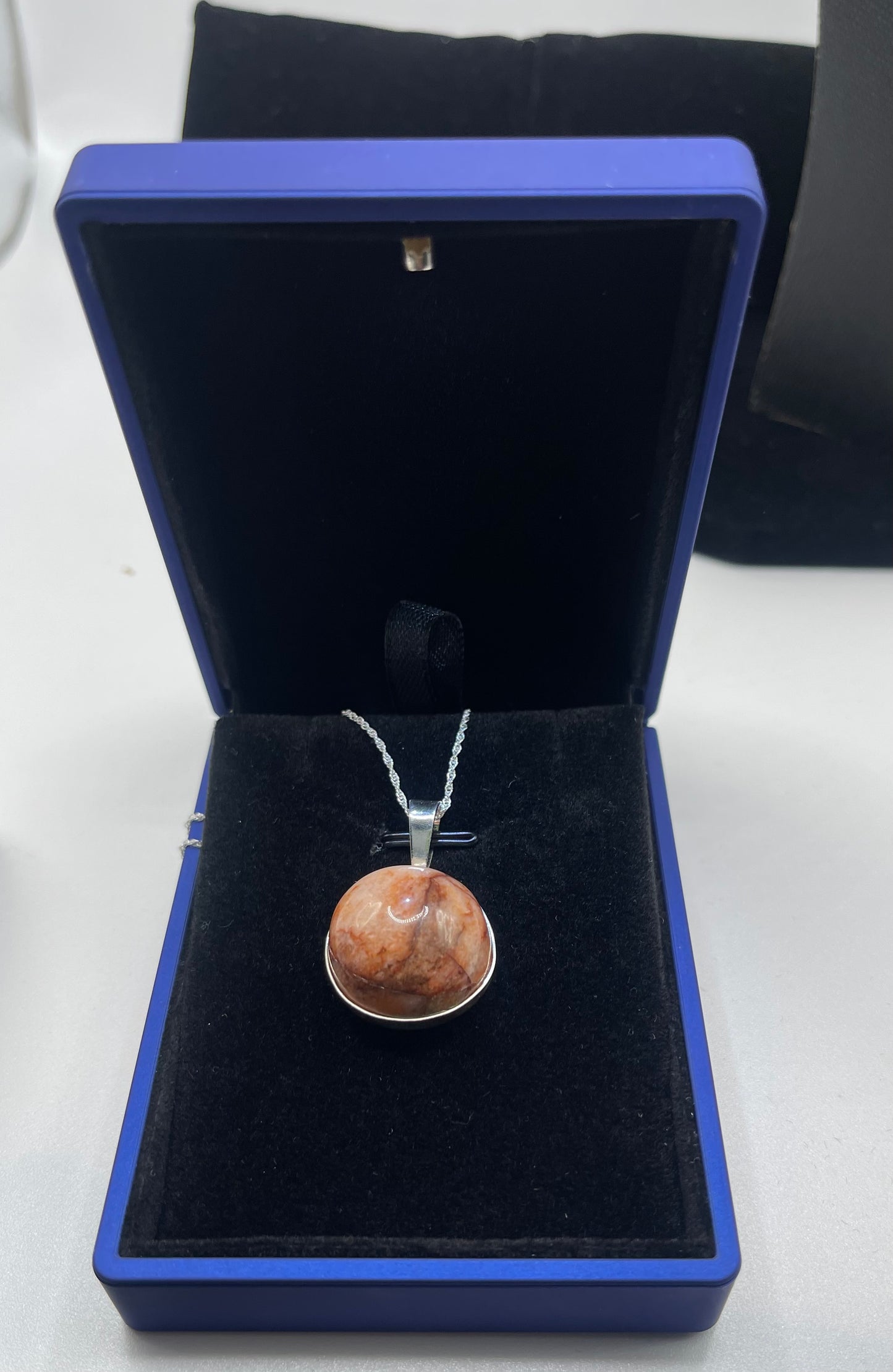 20mm Hartland Carnelian Pendant
