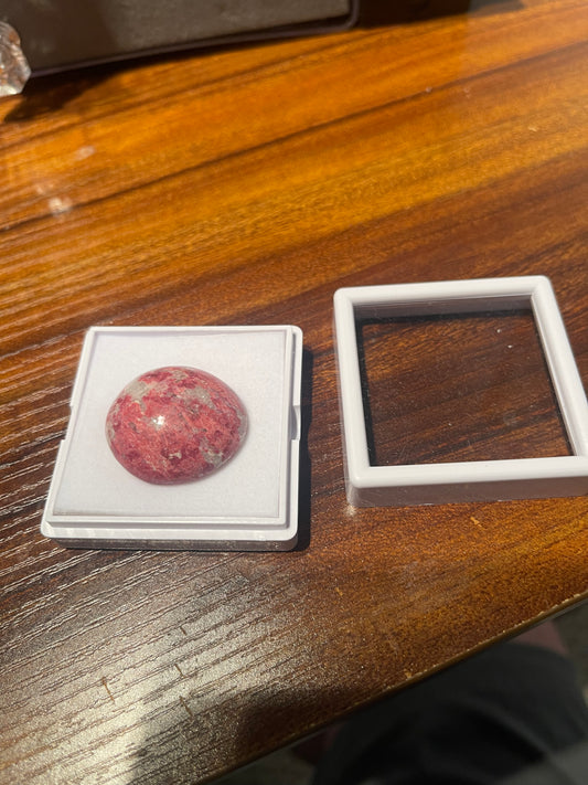 70.9ct loose Thulite round