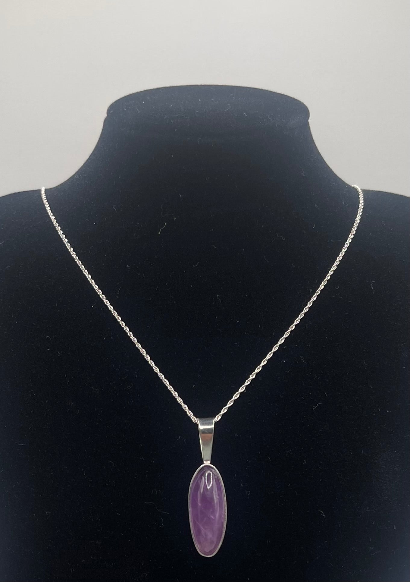 9ct Rwandan Thin Oval Cut Amethyest