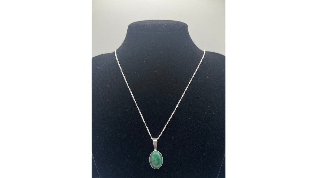 Benefits of Wearing Natural Emerald Jewelry